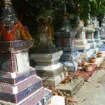 Bang Kra Jao small stupas