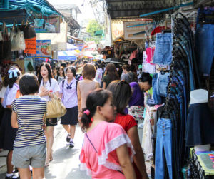 Straßenmarkt in Wang Lang